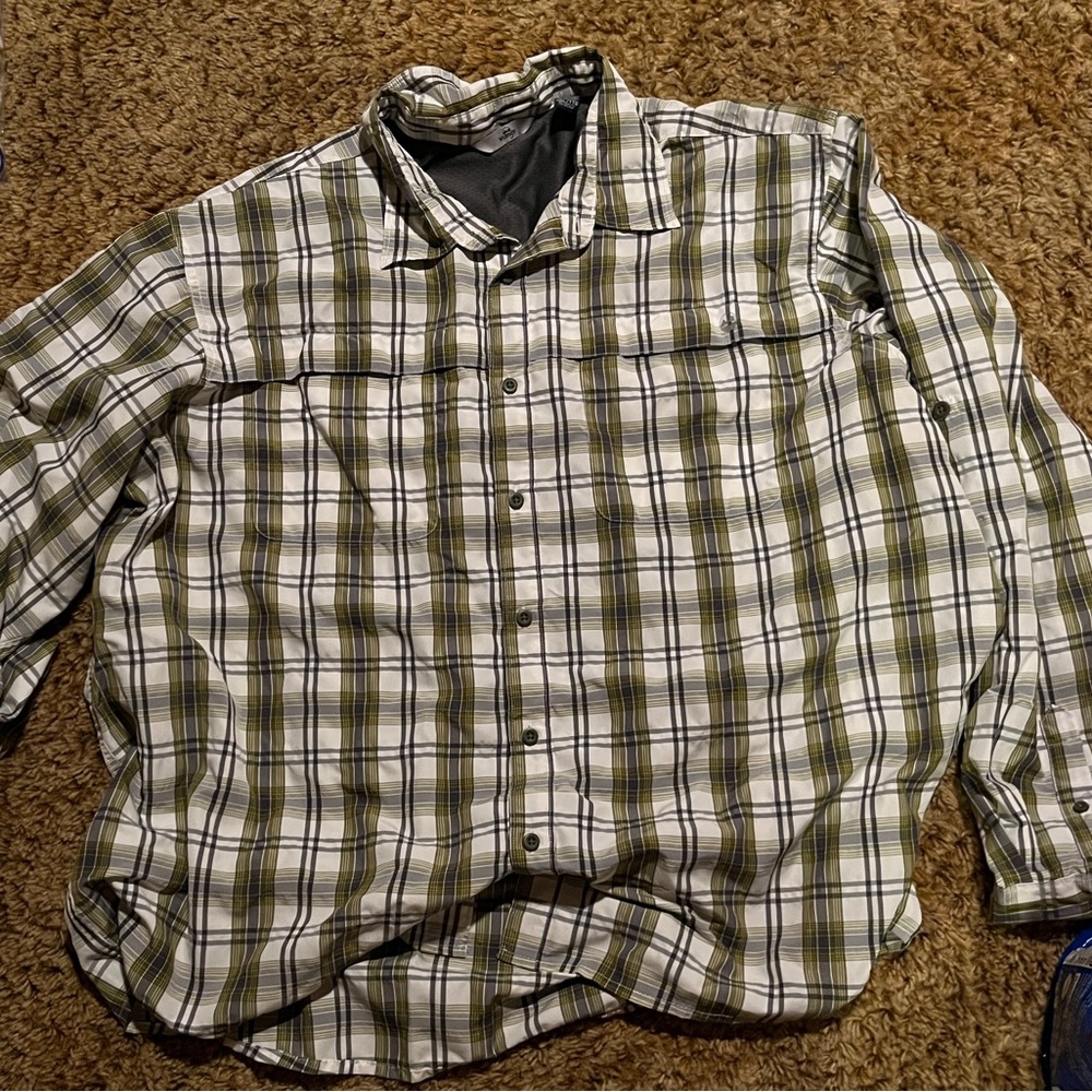 Wrangler Green and White Plaid Shirt